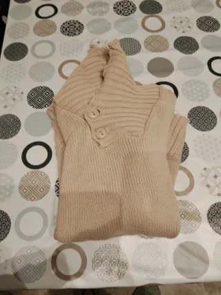 Jersey cuello alto beige talla M