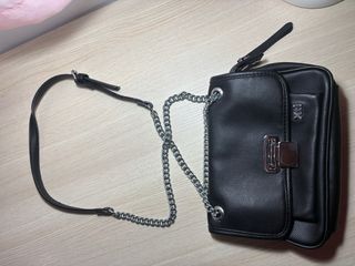 Bolso XTI Negro Cadena