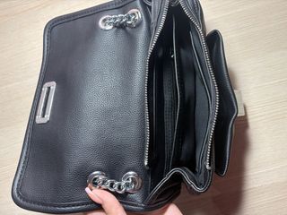Bolso XTI Negro Cadena