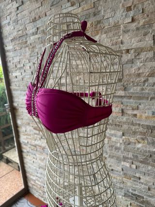 Parte sopra costume fucsia con perline