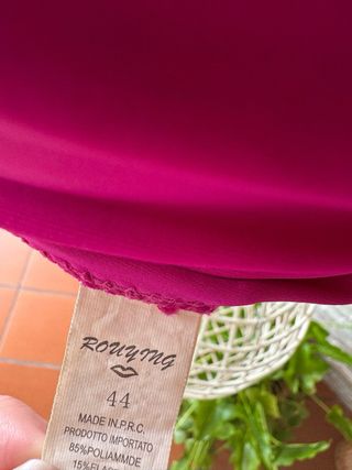 Parte sopra costume fucsia con perline