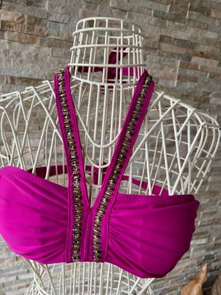 Parte sopra costume fucsia con perline