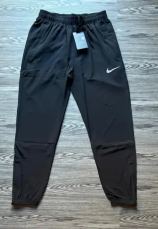 Pantalones deportivos Nike negros Talla M