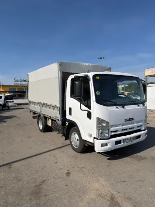 Isuzu NPR 2013