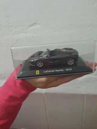Coche miniatura LaFerrari Aperta 2016