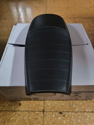 Asiento oem royal enfield continental 650 gt