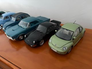 Lote 7 coches a escala 1/18