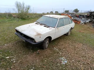 Chrysler 150 para piezas puerta 25€