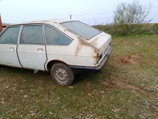 Chrysler 150 para piezas puerta 25€