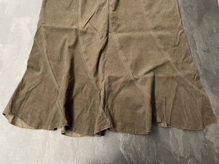 Gonna media longuette marrone cachi di velluto