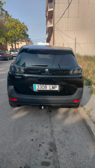Peugeot 5008 2021