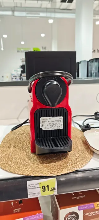 Cafetera Nespresso Inissia Roja