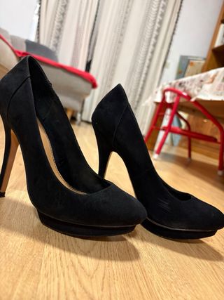 Zapatos de tacón negros