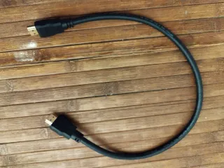 Convertidor HDMI a RCA StarTech HD2VID2