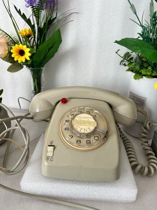 Teléfono antiguo años 70 beige