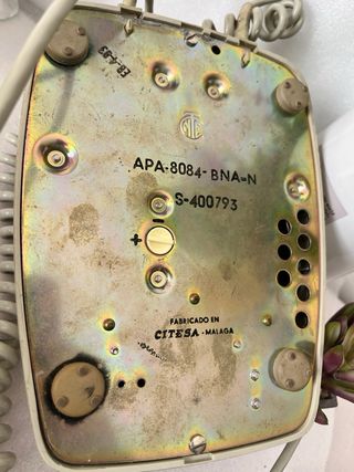 Teléfono antiguo años 70 beige