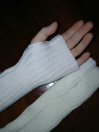 Guantes de lana blancos sin dedos