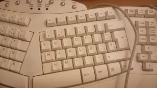 Teclado Ergonómico Beige