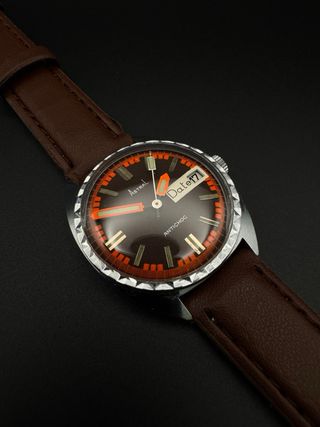 Reloj Astral Antichoc Fecha Marrón Naranja