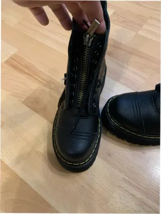 Botas Dr. Martens Talla 39 Piel Negra