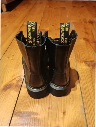 Botas Dr. Martens Talla 38 Piel Negra