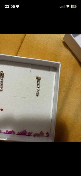 Orecchini pendenti con brillantini