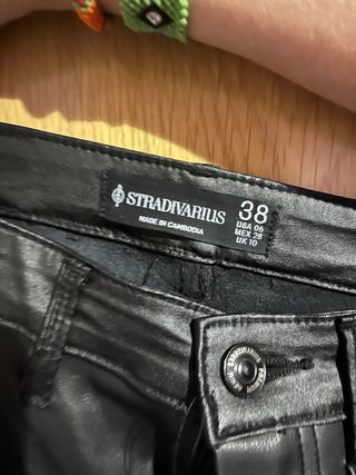 Pantalones negros Stradivarius Talla 38