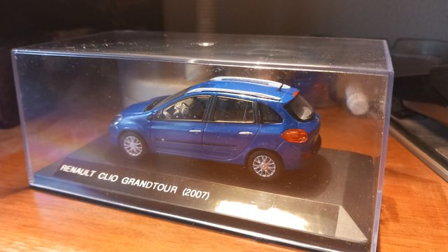 Renault Clio Grand Tour Concept 2007 - PROVENCE MOULAGE 1/43 - Or Métallisé