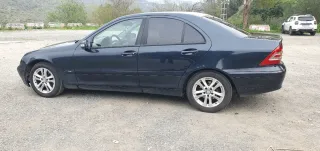 Mercedes-Benz Clase C 2004