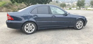 Mercedes-Benz Clase C 2004