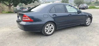 Mercedes-Benz Clase C 2004