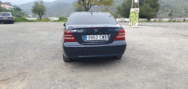 Mercedes-Benz Clase C 2004