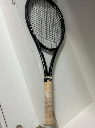 Raqueta Wilson Ninety-Eight para restaurar