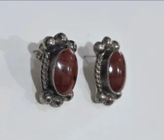 Orecchini vintage in argento e diaspro rosso