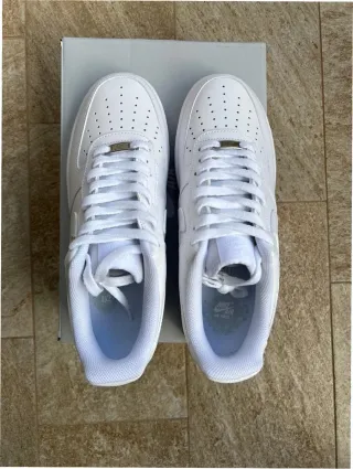 Nike Air Force 1 Low '07 Blancas Talla 37.5