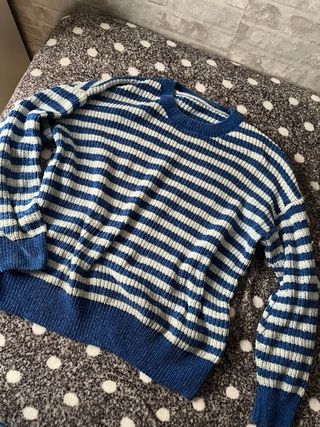 Jersey de rayas azul y blanco