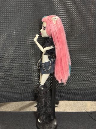 Rochelle Goyle Custom