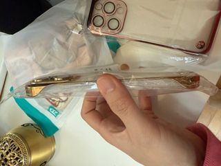 Funda iPhone 15 Pro Nueva Dorado