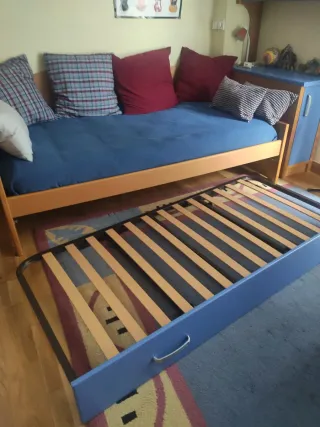Cama nido juvenil  de 1.10 m , color madera y azul
