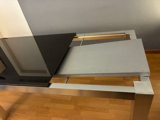 Mesa de comedor cristal y metal + 6 sillas a juego