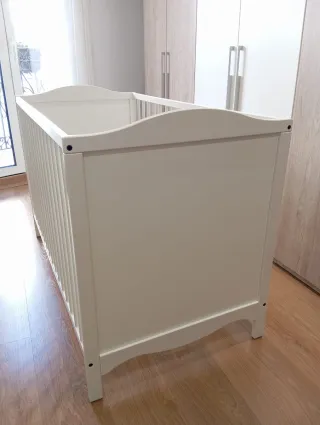 Cuna blanca con colchón