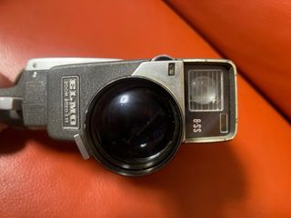 Cámara de cine vintage Elmo