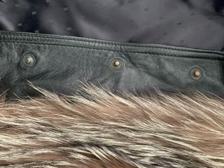 Chaqueta de cuero y pelo largo