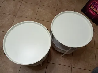 Coppia Tavolini Rotondi con Cesto Grigio