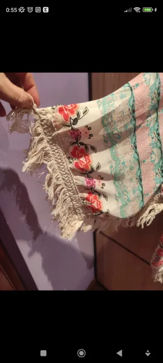 Kimono floral negro con flecos