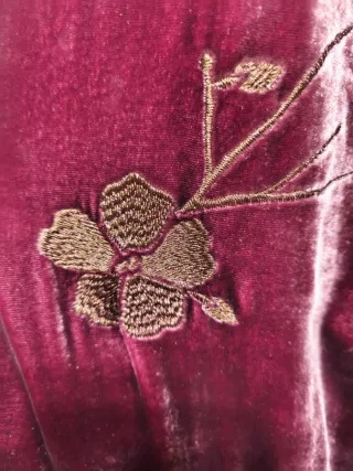 Falda Zara terciopelo bordada flecos