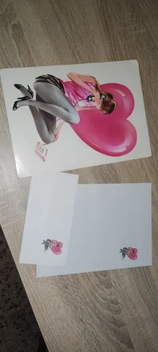 Cartas perfumadas con diseño de corazón