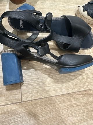 Sandalias Camper T-Strap Negras y Azules