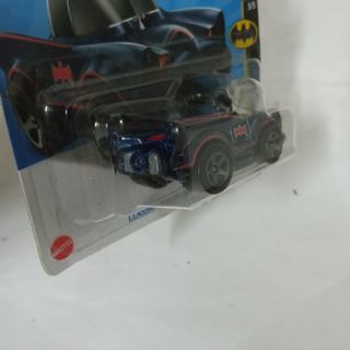Hot Wheels 2022 - Batmobile Classic TV Series
