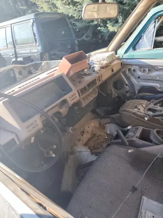 Despiece interior Nissan Patrol RD28